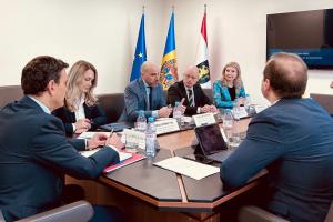 Representatives of the General Police Inspectorate of the Republic of Moldova with OSCE team members, Chisinau, 13 March 2023. (General Police Inspectorate)