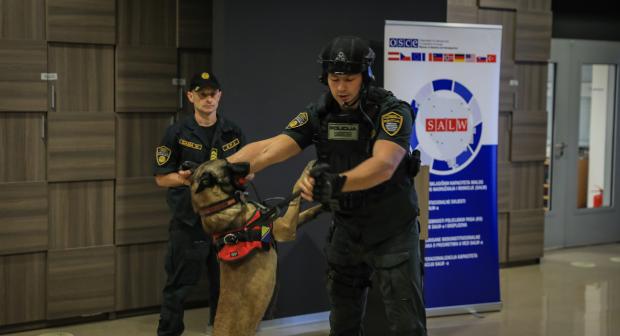 The OSCE Mission to Bosnia and Herzegovina (Mission) has donated today specialized equipment to K9 police units across the country. 